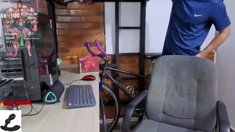 Marck  Independent model  online show from March 18, 5:54 am