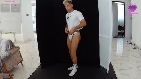 Snapshot of marco_athlete chatting on September 9, 7:19 am silas online show from September 9, 7:19 am