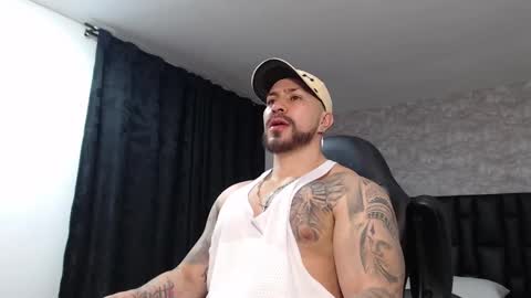 Snapshot of marco_donaruma chatting on January 16, 11:04 am marco donaruma online show from January 16, 11:04 am