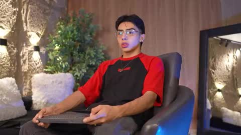 Snapshot of marcoyethan chatting on October 20, 3:54 am Marco and Ethan online show from October 20, 3:54 am