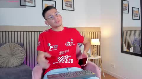 Snapshot of marcuswildx chatting on September 24, 10:19 pm marcus online show from September 24, 10:19 pm