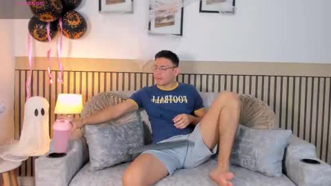 Snapshot of marcuswildx chatting on October 12, 6:35 pm marcus online show from October 12, 6:35 pm