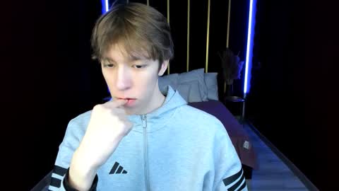 Mark online show from February 22, 10:38 am