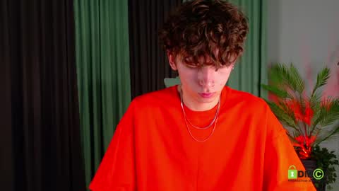 Mark online show from April 18, 5:25 pm