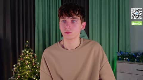 Mark online show from December 15, 5:10 pm