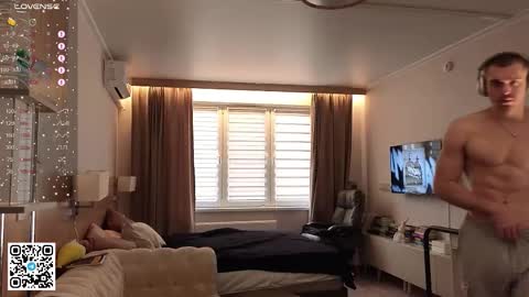 Mark online show from November 11, 12:21 pm