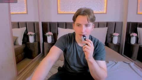 Mark online show from November 19, 1:00 pm