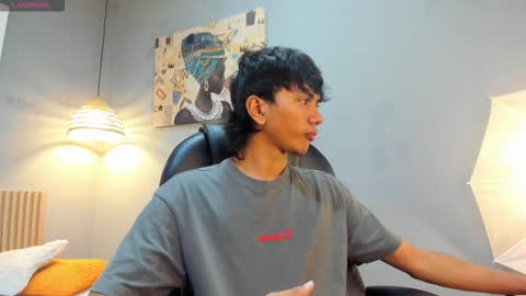 markbowie online show from March 13, 8:37 pm