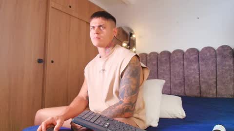 Sebastian online show from December 3, 9:10 pm