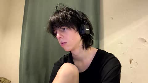 Mark online show from April 5, 6:15 pm