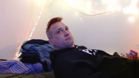 markymark101825061 online show from February 15, 1:43 am