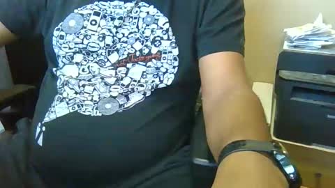 Snapshot of marriedandfrisky chatting on October 31, 1:36 pm Married Horny Guy online show from October 31, 1:36 pm