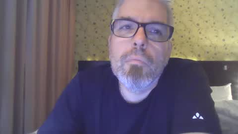 marriedcock1980 online show from September 10, 5:44 pm