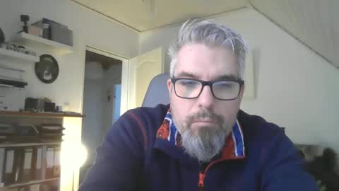 marriedcock1980 online show from December 13, 9:04 am