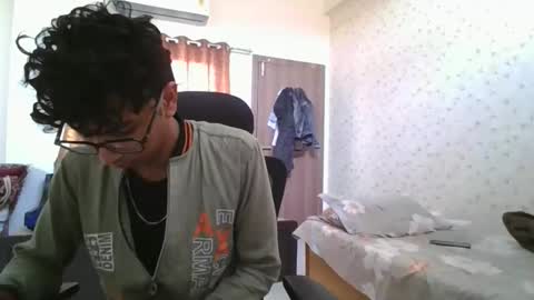 Mask Boy online show from January 7, 4:39 am