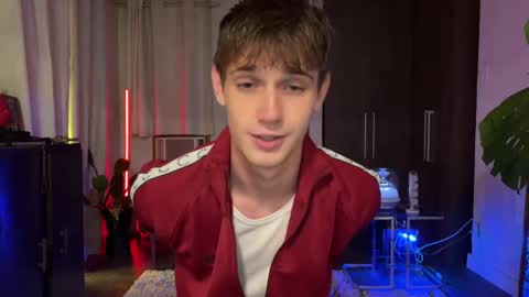 Snapshot of mason_gallagher chatting on October 21, 3:59 pm Mason online show from October 21, 3:59 pm