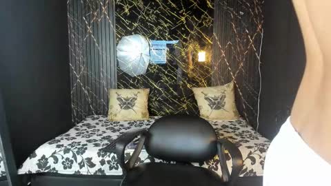 massimo_vidal online show from February 17, 6:34 am