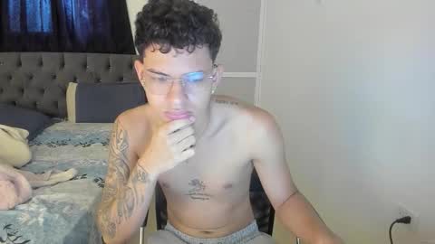 master_boy28 online show from October 27, 1:35 pm