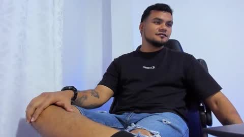 master_boy_1 online show from February 14, 11:33 pm