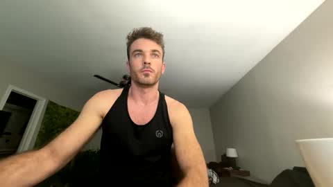 Snapshot of master_louie chatting on December 15, 2:48 pm muskyjockdick online show from December 15, 2:48 pm