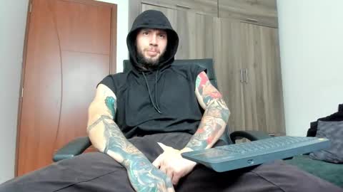 steven  online show from November 4, 9:27 pm