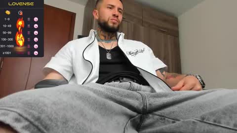 steven  online show from September 8, 4:39 pm