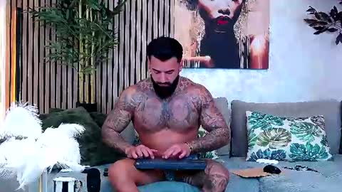masterkingofmuscle online show from June 17, 8:49 am