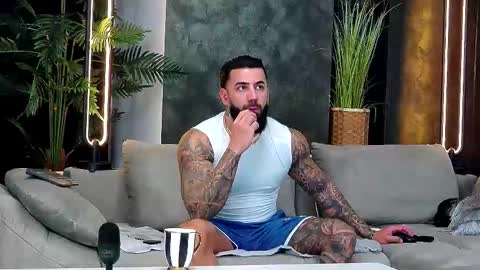 masterkingofmuscle online show from November 26, 9:29 pm