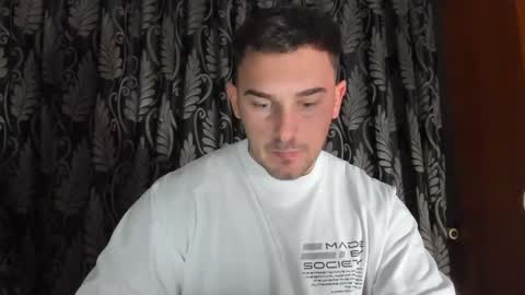 Snapshot of mastermusclejon chatting on January 2, 9:07 pm Jon online show from January 2, 9:07 pm