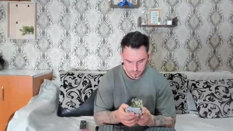 Snapshot of mastermusclejon chatting on February 5, 8:14 pm Jon online show from February 5, 8:14 pm