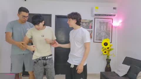 Team Cris Darwin- Fernando- Stiven- David online show from June 8, 11:11 am