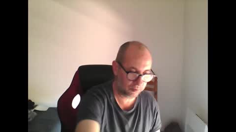 mat11efou online show from April 14, 12:27 pm