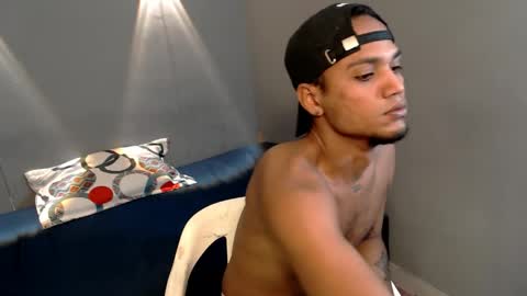 Mateo and Noah online show from April 19, 6:21 pm