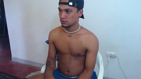 Mateo and Noah online show from February 8, 2:21 pm