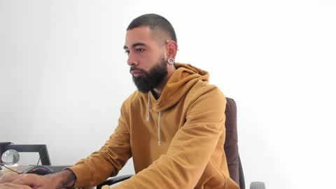 Snapshot of matheusbeard2 chatting on December 30, 4:19 pm Matheus online show from December 30, 4:19 pm