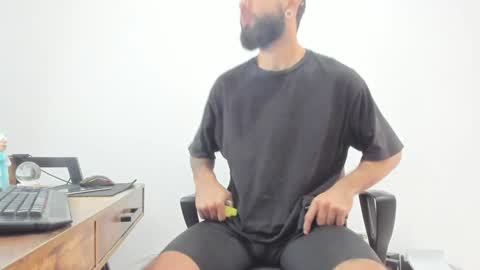 Snapshot of matheusbeard2 chatting on February 8, 4:36 pm Matheus online show from February 8, 4:36 pm