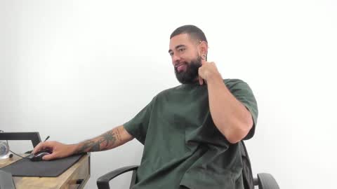 Snapshot of matheusbeard2 chatting on February 19, 4:33 pm Matheus online show from February 19, 4:33 pm