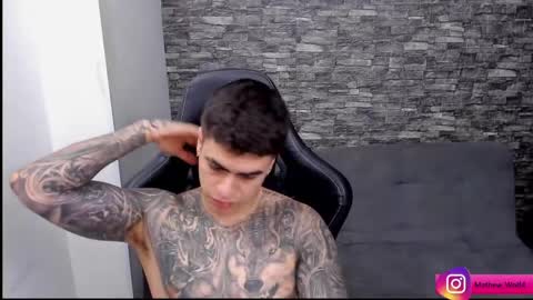 Mathew Independent model online show from April 14, 5:07 am