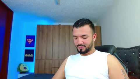 mathewhot3 online show from November 22, 6:46 am