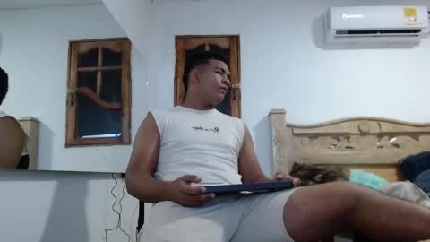 mathews__ online show from November 21, 8:13 am