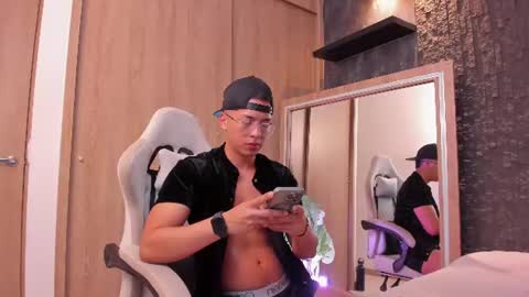 matias_strong1 online show from June 26, 11:57 am