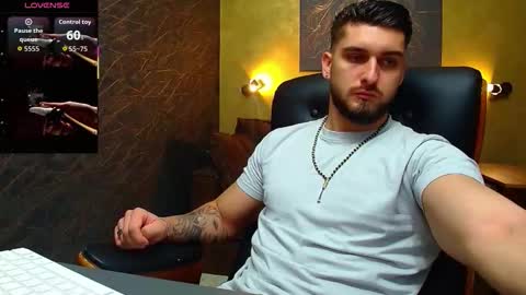 Snapshot of matiasdean chatting on September 13, 4:57 am MatiasDean online show from September 13, 4:57 am
