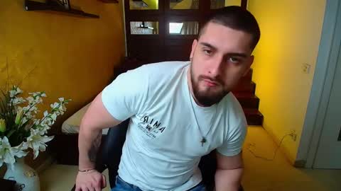 Snapshot of matiasdean chatting on February 25, 5:52 am MatiasDean online show from February 25, 5:52 am
