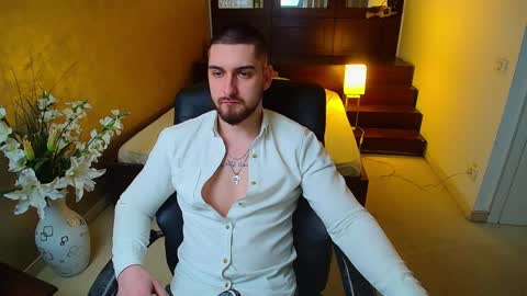 Snapshot of matiasdean chatting on March 9, 5:44 am MatiasDean online show from March 9, 5:44 am