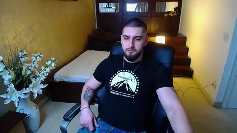Snapshot of matiasdean chatting on March 2, 5:44 am MatiasDean online show from March 2, 5:44 am
