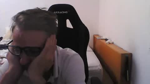 matrixmad online show from October 3, 6:46 pm