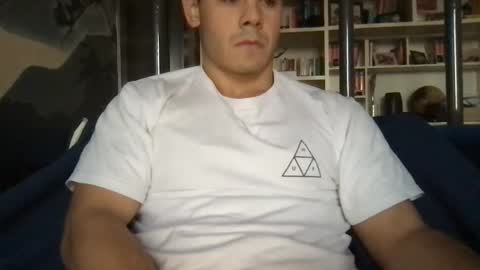 mattbull20 online show from December 4, 3:10 pm