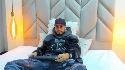 Matthew online show from February 10, 5:23 am