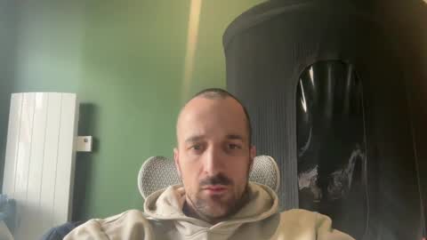 M online show from March 12, 1:41 pm