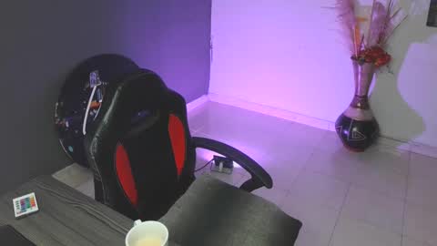 mattias     online show from December 16, 3:22 pm